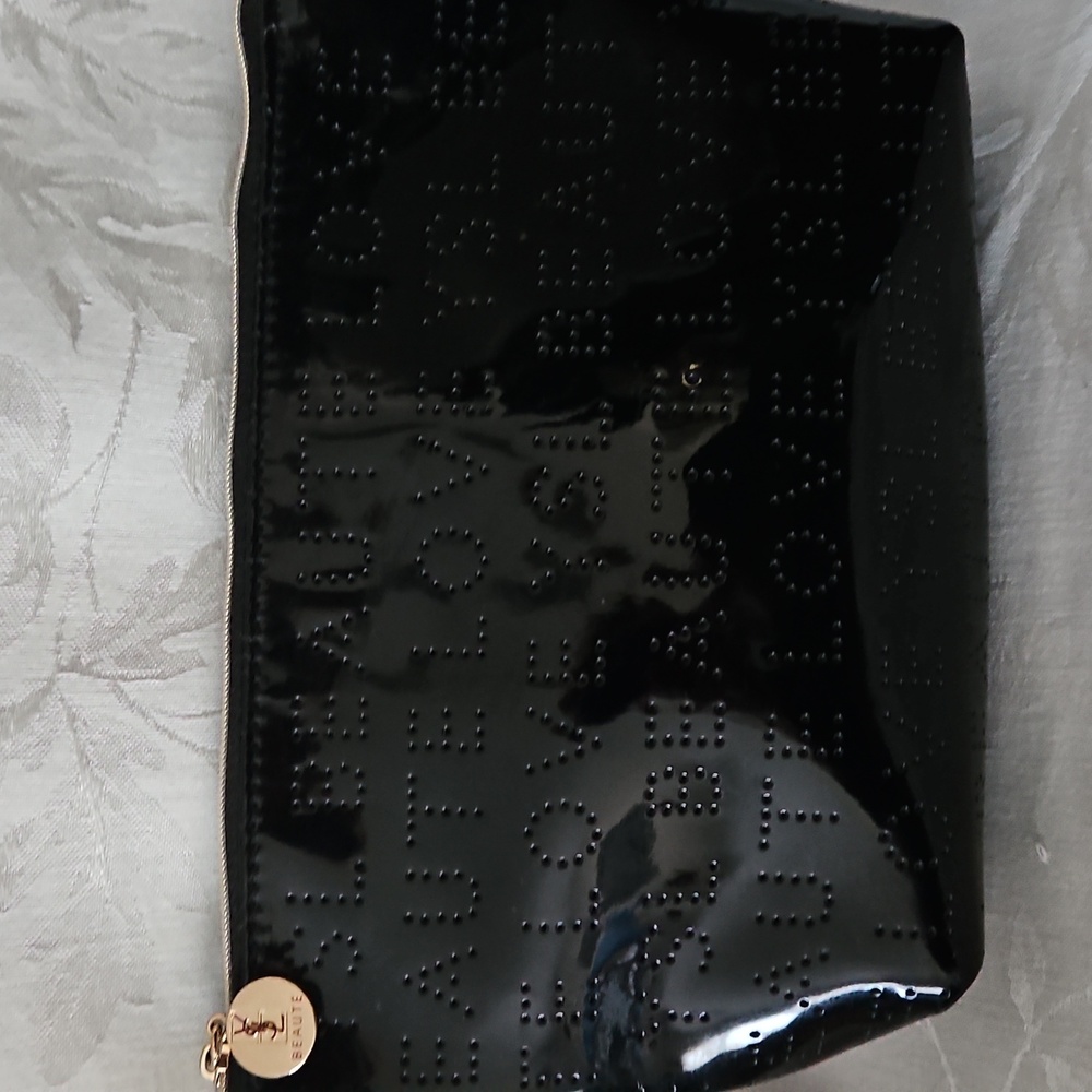 Yves Saint Laurent Cosmetics Bag. - Picture 7 of 11